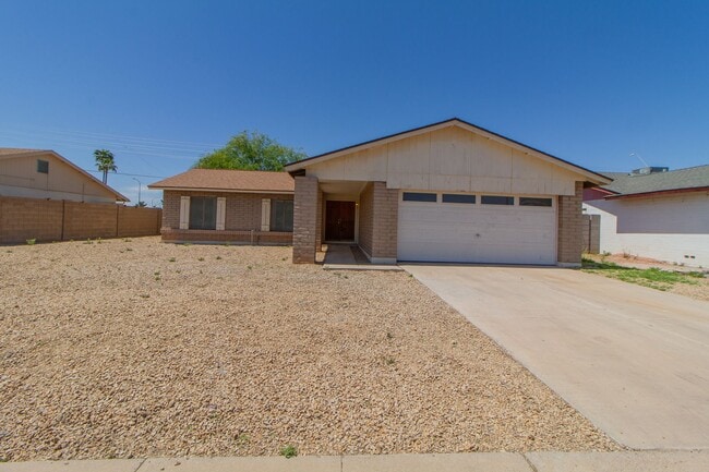 Building Photo - *COMING SOON IN FEBRUARY* 3 Bedroom 2 Bath Home