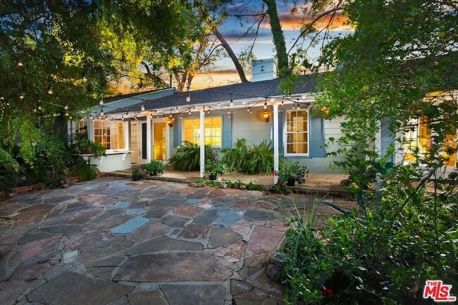 Primary Photo - 3231 Coldwater Canyon Ln