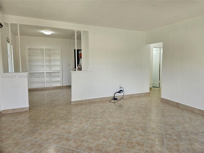 Building Photo - 145 SW 60th Ct