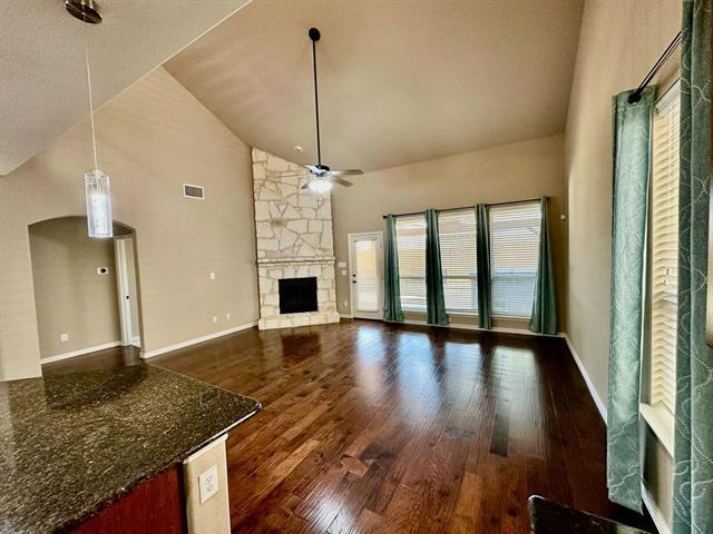 Building Photo - 2717 Calmwood Dr
