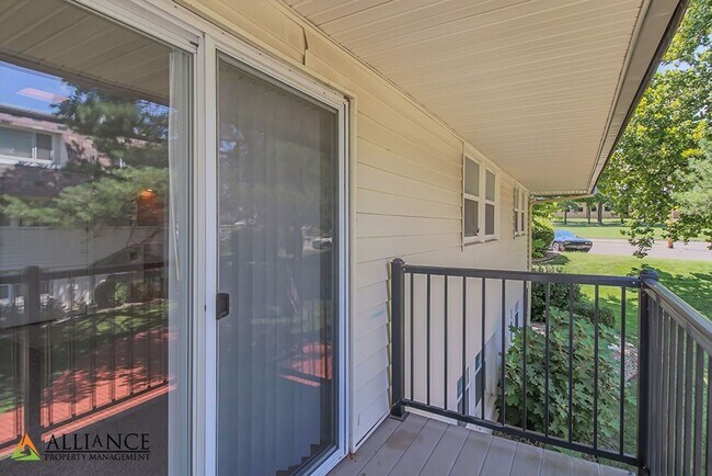 Building Photo - 1510 College Ave