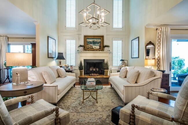 Building Photo - Immaculate Snee Farm Townhome for Rent!