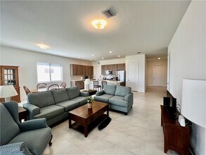 Building Photo - 5015 Frattina St.