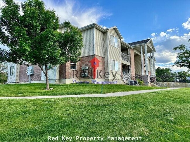 Building Photo - Country Cove 147 W #111