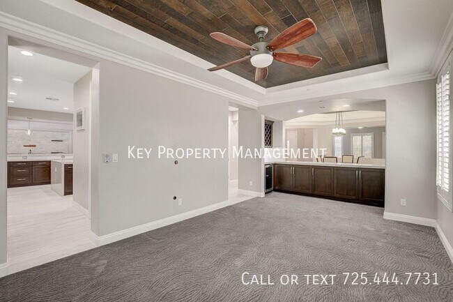 Building Photo - 4 BEDROOM 4.5 BATH MOUNTAINS EDGE REMODELE...