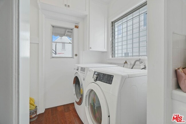 Building Photo - 458 S Citrus Ave