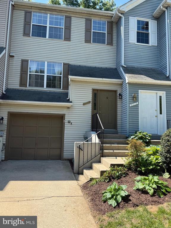 Building Photo - 4711 Leyden Way