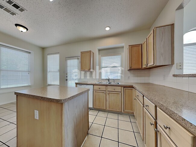 Building Photo - 1809 Mapleleaf Dr