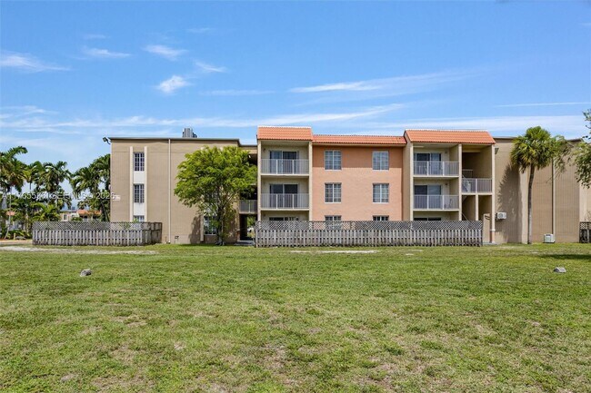 Building Photo - 4920 NW 79th Ave