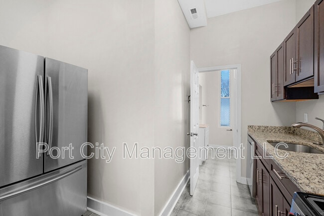 Building Photo - 2121 St Paul St