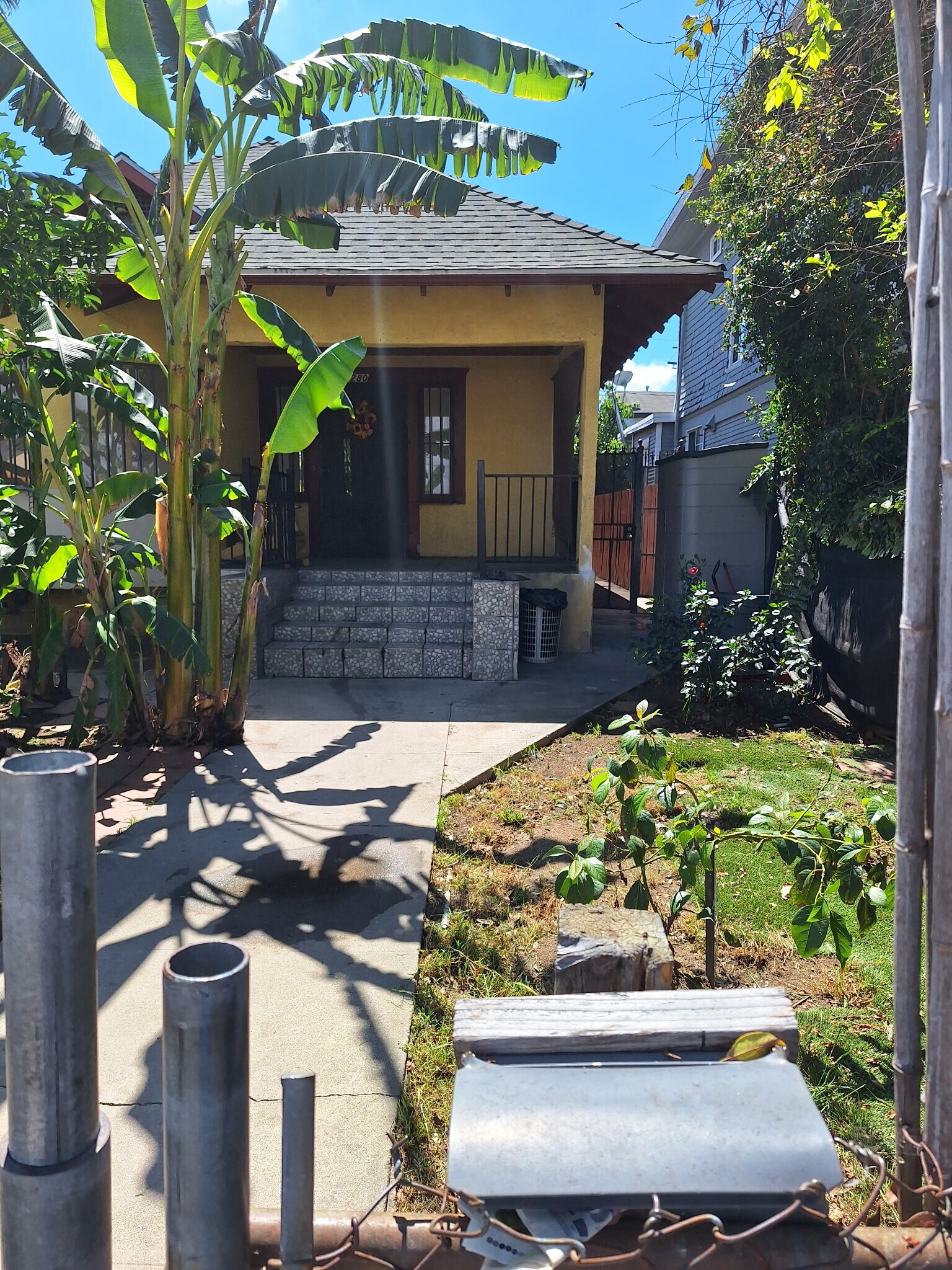 Building Photo - 1280 W 38th St