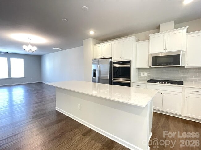 Building Photo - 14019 Martin Hill Wy