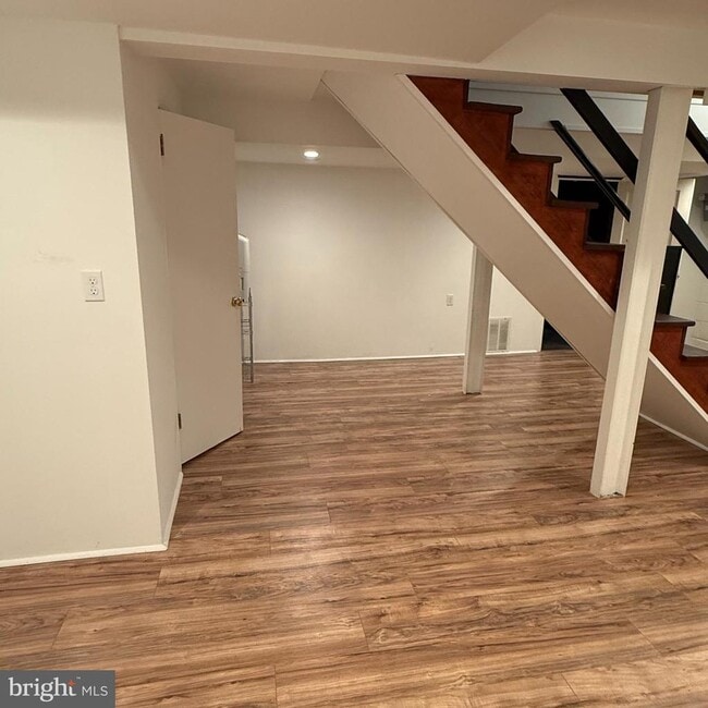 Building Photo - 3121 Quebec Pl NW