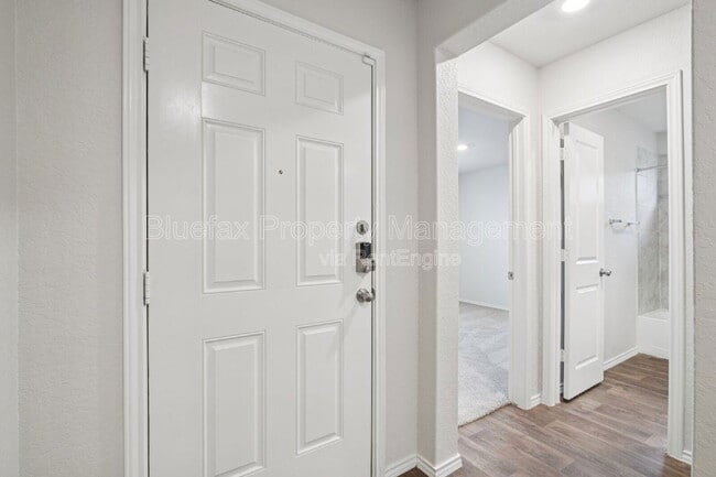 Building Photo - 3322 Stoney Knoll