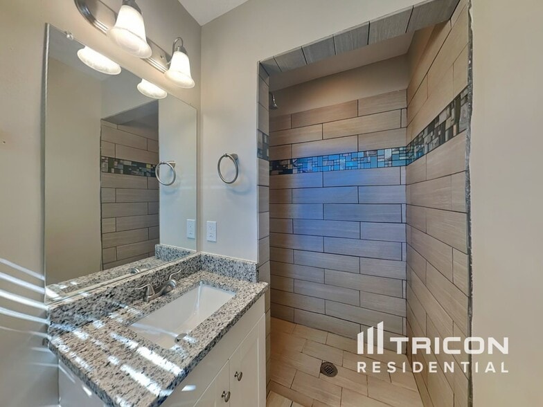 Building Photo - 100 Yorkside Pl