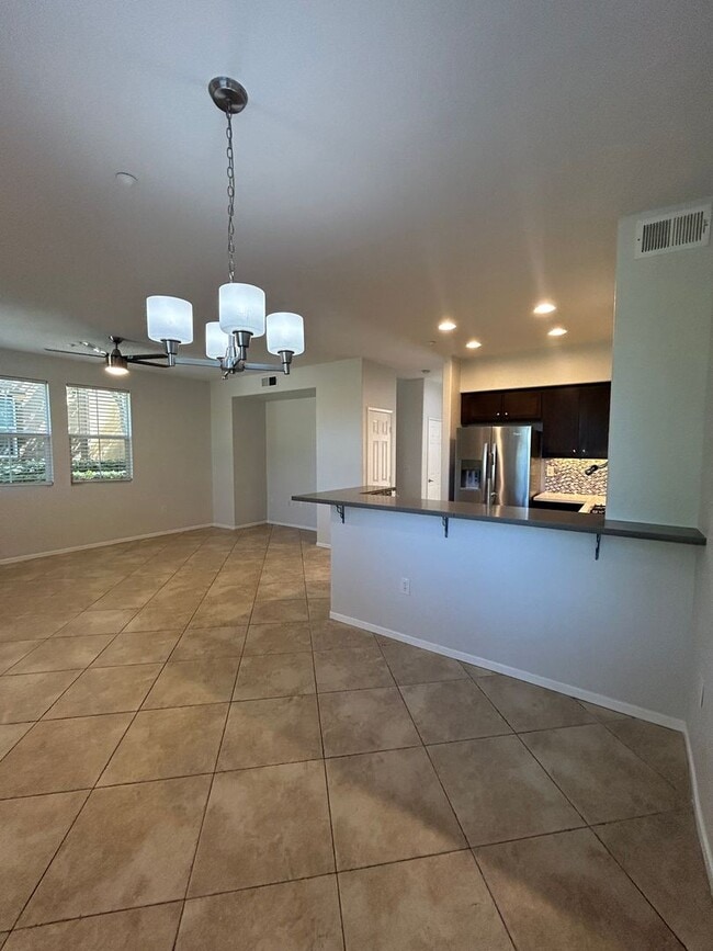 Building Photo - Move in special !!! $1000 off first month rent on approved credit with a 1 year lease.