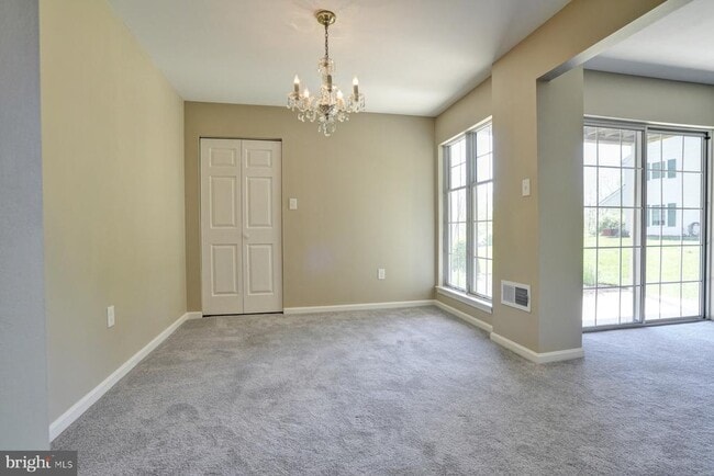 Building Photo - 325 Westridge Cir
