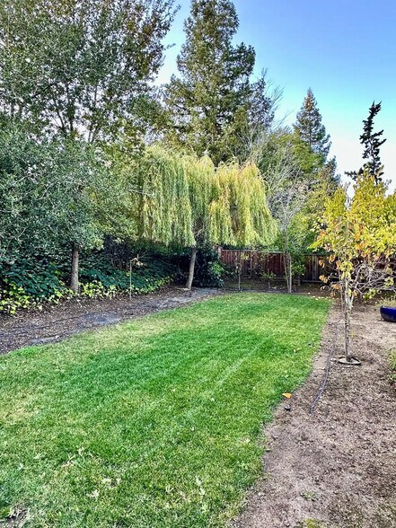 Building Photo - 6505 Skyfarm Dr