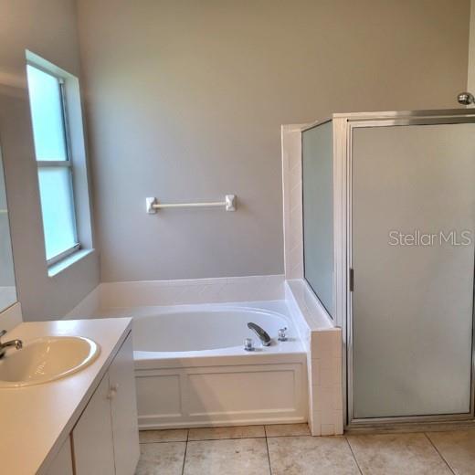 Building Photo - 10210 Beneva Dr