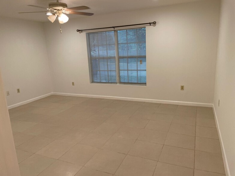 Building Photo - 4870 Purdy Ln