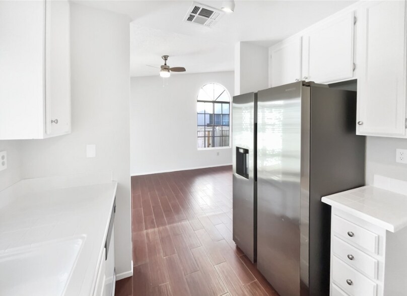 Building Photo - 12362 Highgate Ave