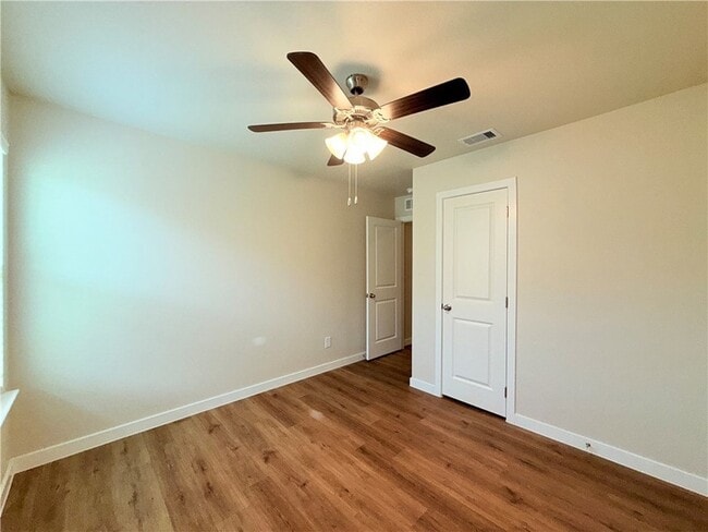 Building Photo - 1116 Zeus Dr