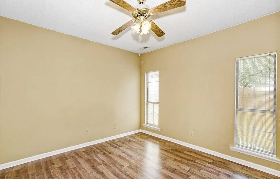 Building Photo - 111 Bentworth Ln