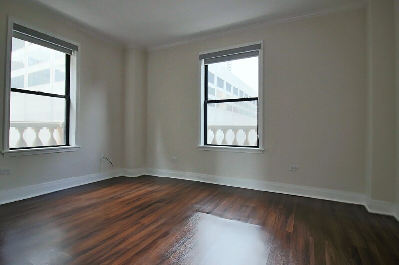 Building Photo - 164 E Chestnut St