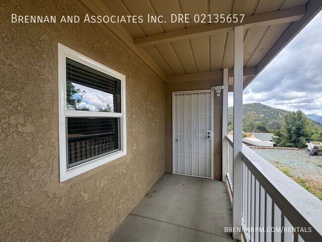 Building Photo - 330 Lento Ln
