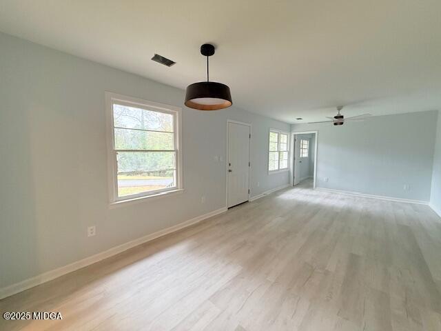 Building Photo - 1957 Knightsbridge Rd