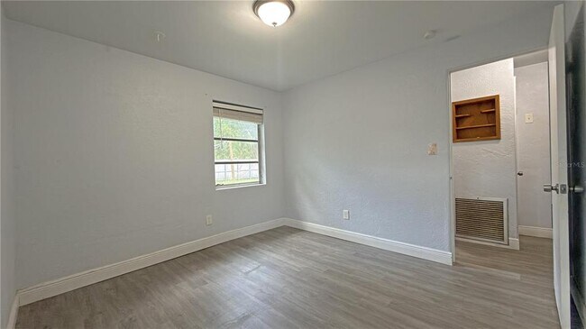 Building Photo - 126 Palm Dr