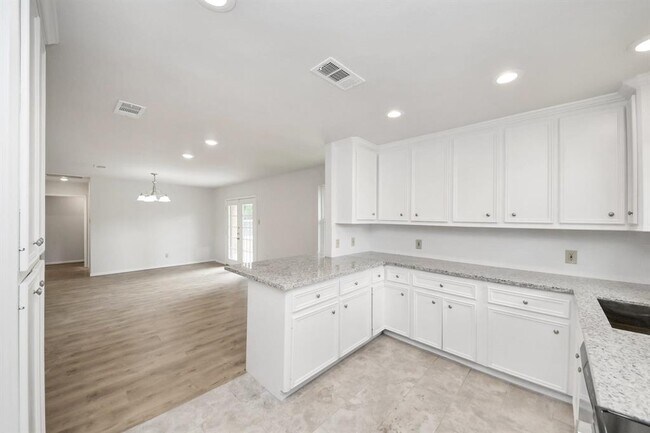 Building Photo - 9615 Meadowvale Dr