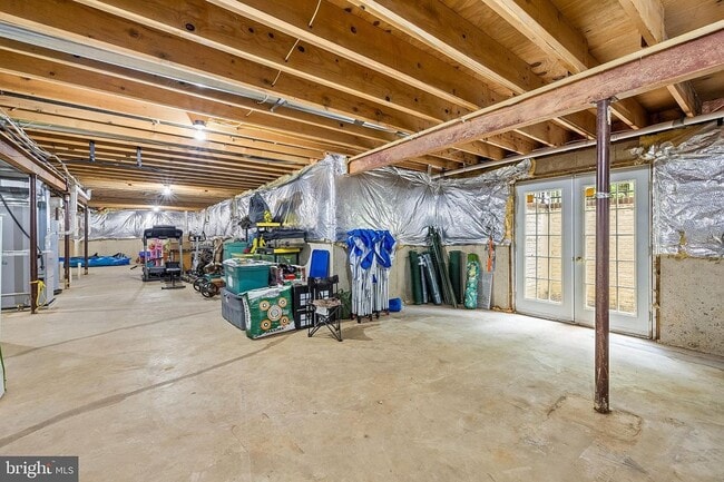 Building Photo - 11000 Farmview Way