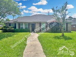 Building Photo - 7425 Wooded Creek Dr