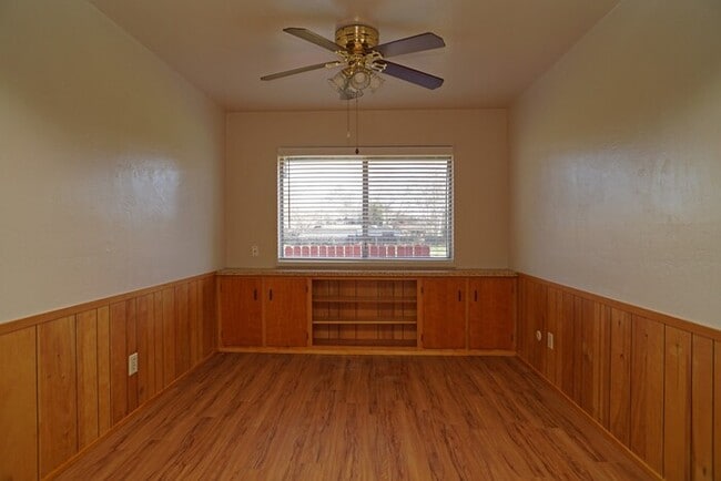 Building Photo - Charming 2 bedroom 1 bath in Carmichael!