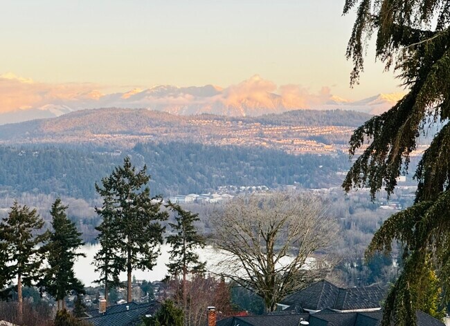 Building Photo - 4628 175th Ave SE