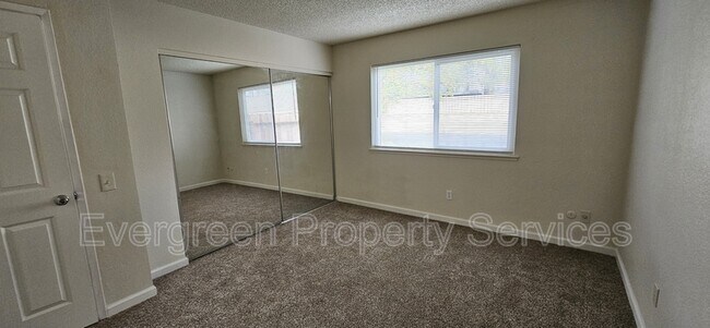 Building Photo - 10412 S White Rock Rd