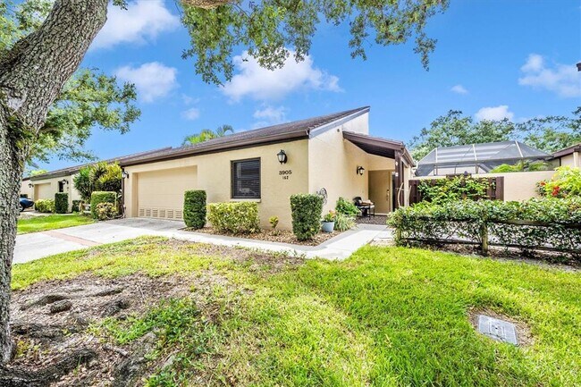 Building Photo - 3905 Glen Oaks Manor Dr