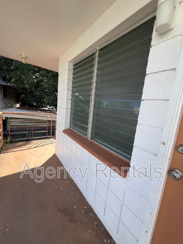 Building Photo - 2733 Ka?aha St