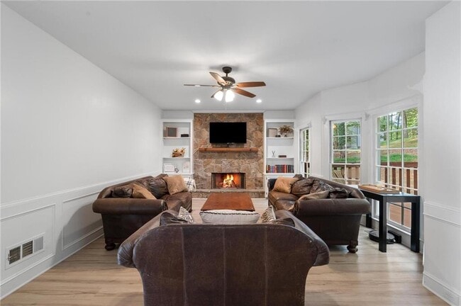 Building Photo - 4719 Brownstone Dr