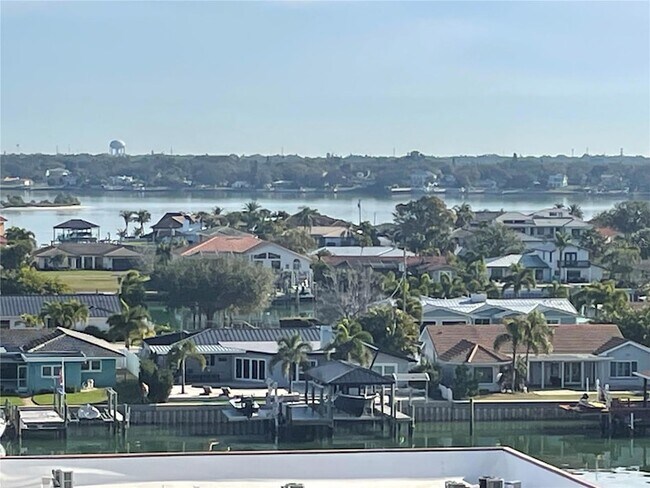 Building Photo - 400 Island Way