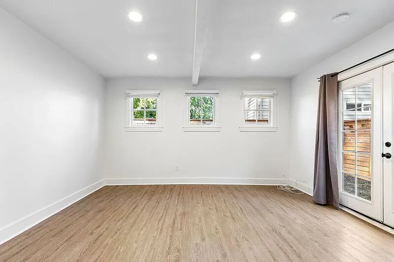 Building Photo - 6541 SE 89th Ave