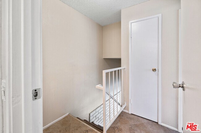 Building Photo - 72669 Eagle Rd