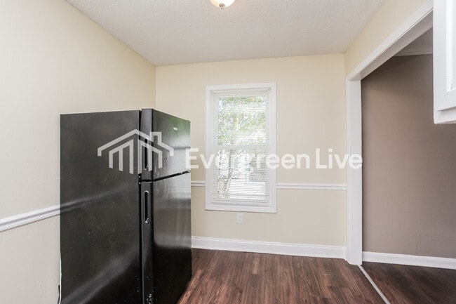 Building Photo - 3350 Bestway Dr