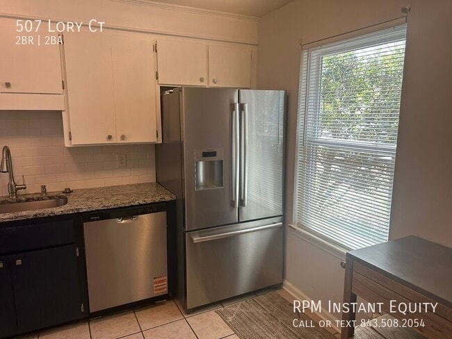 Building Photo - 507 Lory Ct