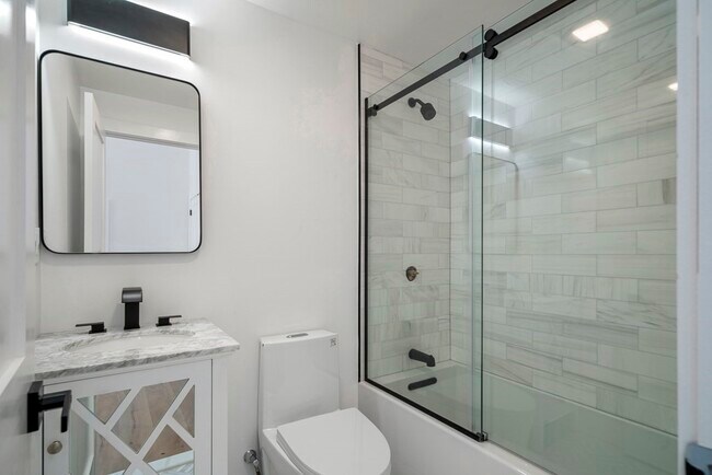 Building Photo - 89 5th St