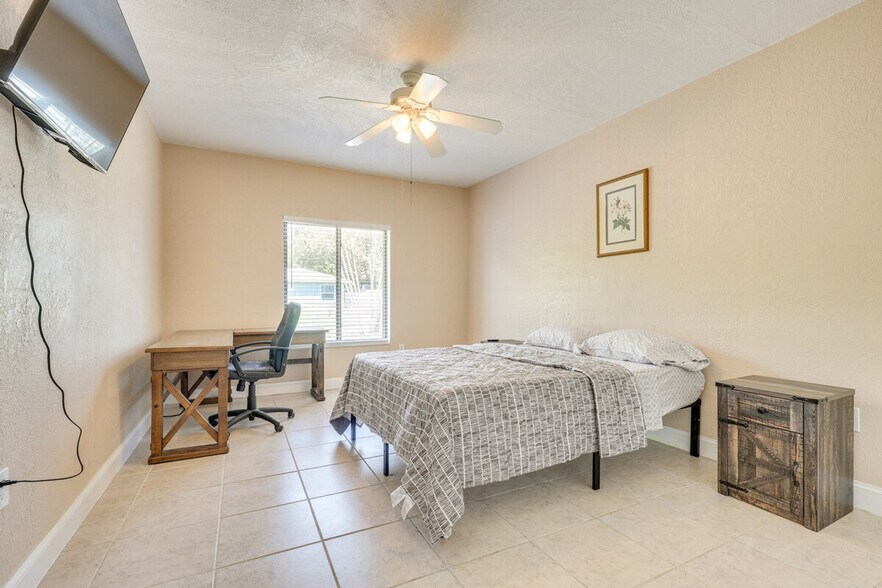 Building Photo - 10934 SW 158th Terrace