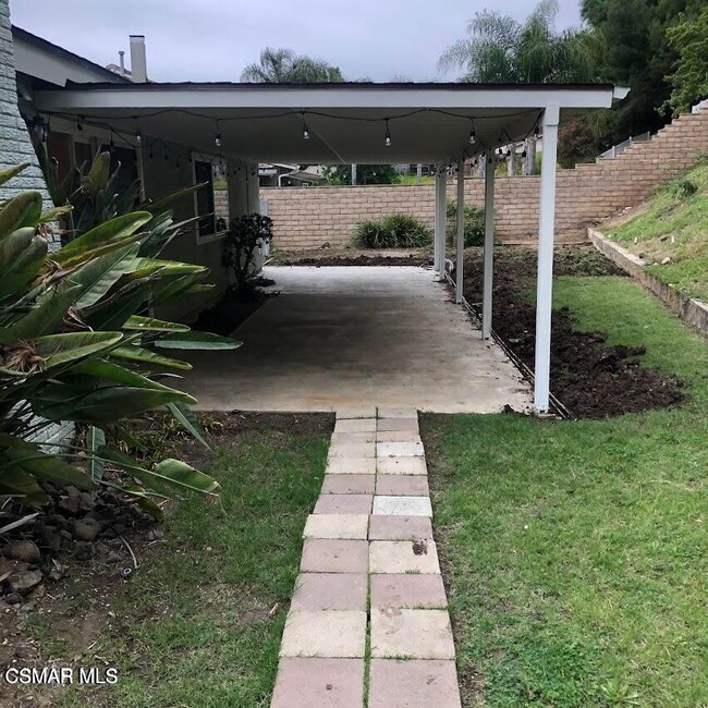 Building Photo - 436 Moondance St