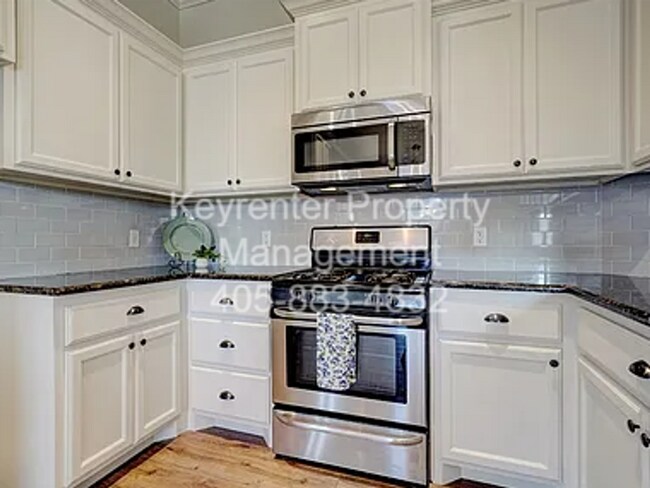 Building Photo - LIMITED TIME: 50% OFF FIRST MONTH’S RENT Magnificent 3BD/2BTH home in Council Ridge