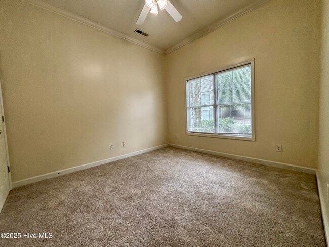 Building Photo - 1617 Shoreline Pl